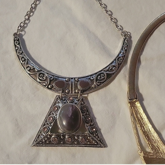 Vintage torque style necklaces - Picture 4 of 4